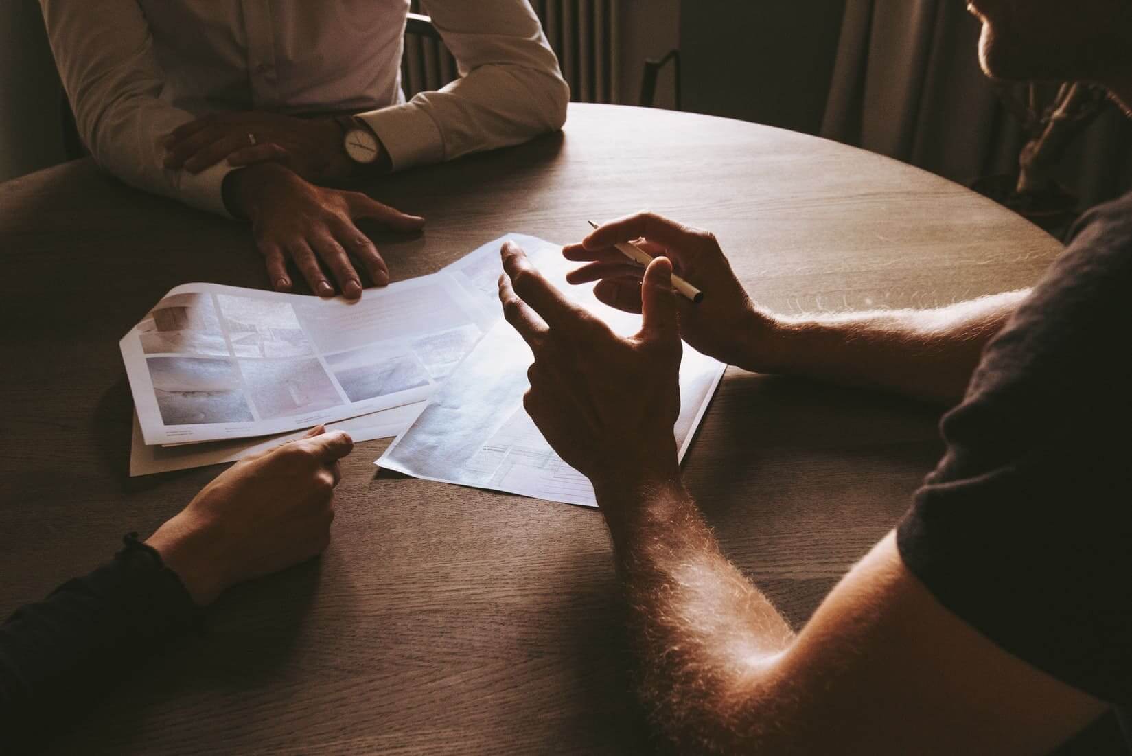 Collaborateurs Silae autour d'une table